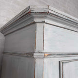 Klædeskab med bøjlestang Klædeskab med bøjlestang