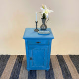 Sengebord Sengebord lyseblåt forfra