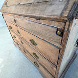 Barokskab/vitrine Barok chatol close up skuffer