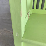 Bænk 91 cm Børnebænk limegrøn close up armlæn