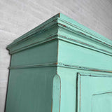 Klædeskab med bøjlestang