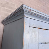 Klædeskab med bøjlestang