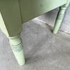 Sofabord lysegrønt close up ben