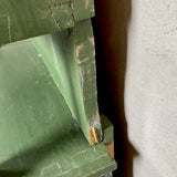 Grøn køkkenreol close up højre bagkant